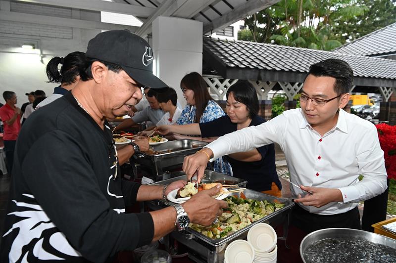 Serving food to the essential service workers